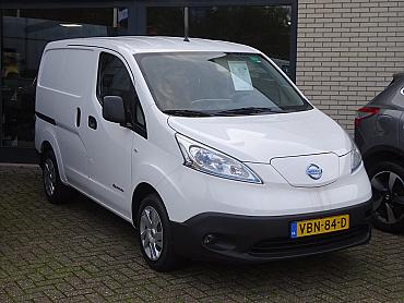 nissan e nv200