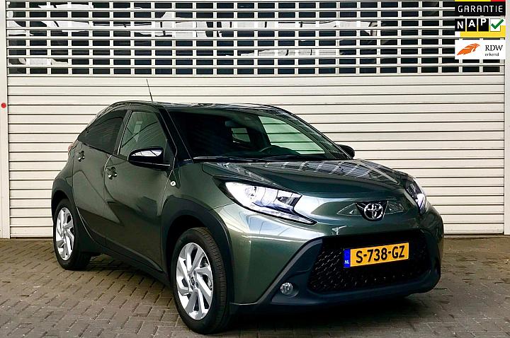 Toyota Aygo X 1.0 VVT-i S-CVT play (als nieuw)