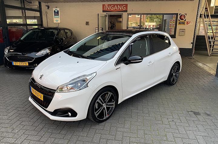 Peugeot 208 1.2 PureTech GT-line Distributie reeds vervangen