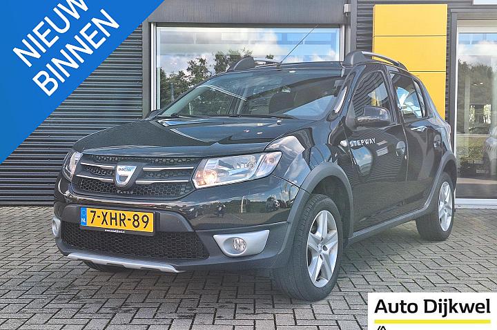 Dacia Sandero Stepway TCe 90 Lauréate Navigatie, Trekhaak