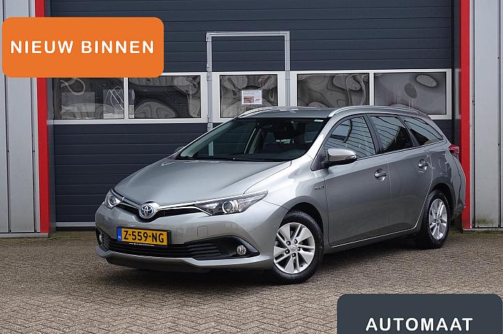 Toyota Auris Touring Sports 1.8 Hybrid Dynamic | Camera | Parkeer sensoren | Clima | Trekhaak |