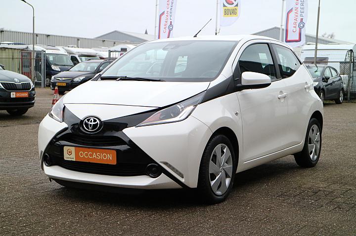 Toyota Aygo 1.0 VVT-i x-play **VERKOCHT**