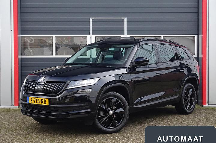 SKODA Kodiaq 1.5 TSI Sportline Business | Pano | LED | Apple CarPlay | Voor stoelen verwarmd |